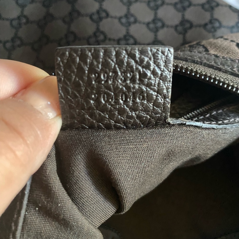Gucci Brown GG Canvas Hobo purse, size: medium. Pre-loved - Picture 12 of 13